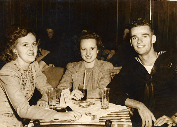 Mother (center)