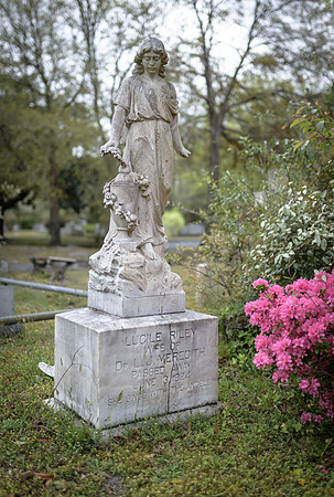 Oakdale Cemetery